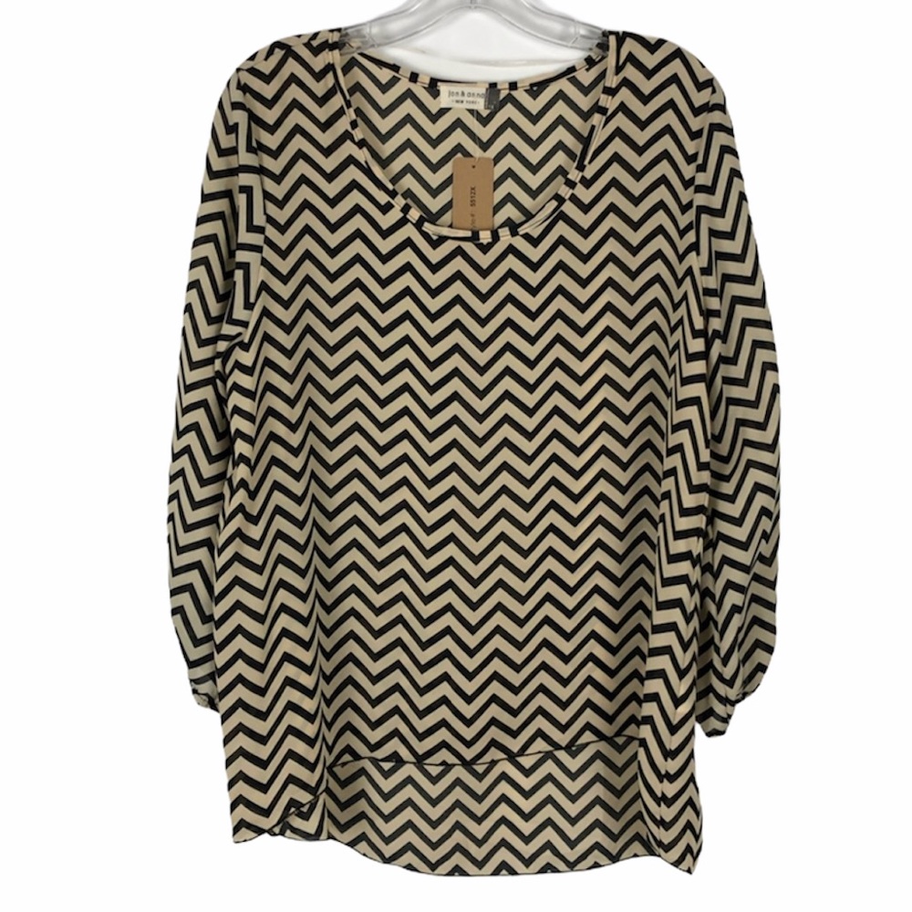 Jon & Anna New York Patterned Top